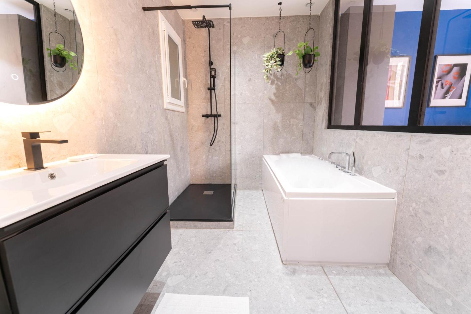 Magnifique Loft - Centre - Jacuzzi 2 *