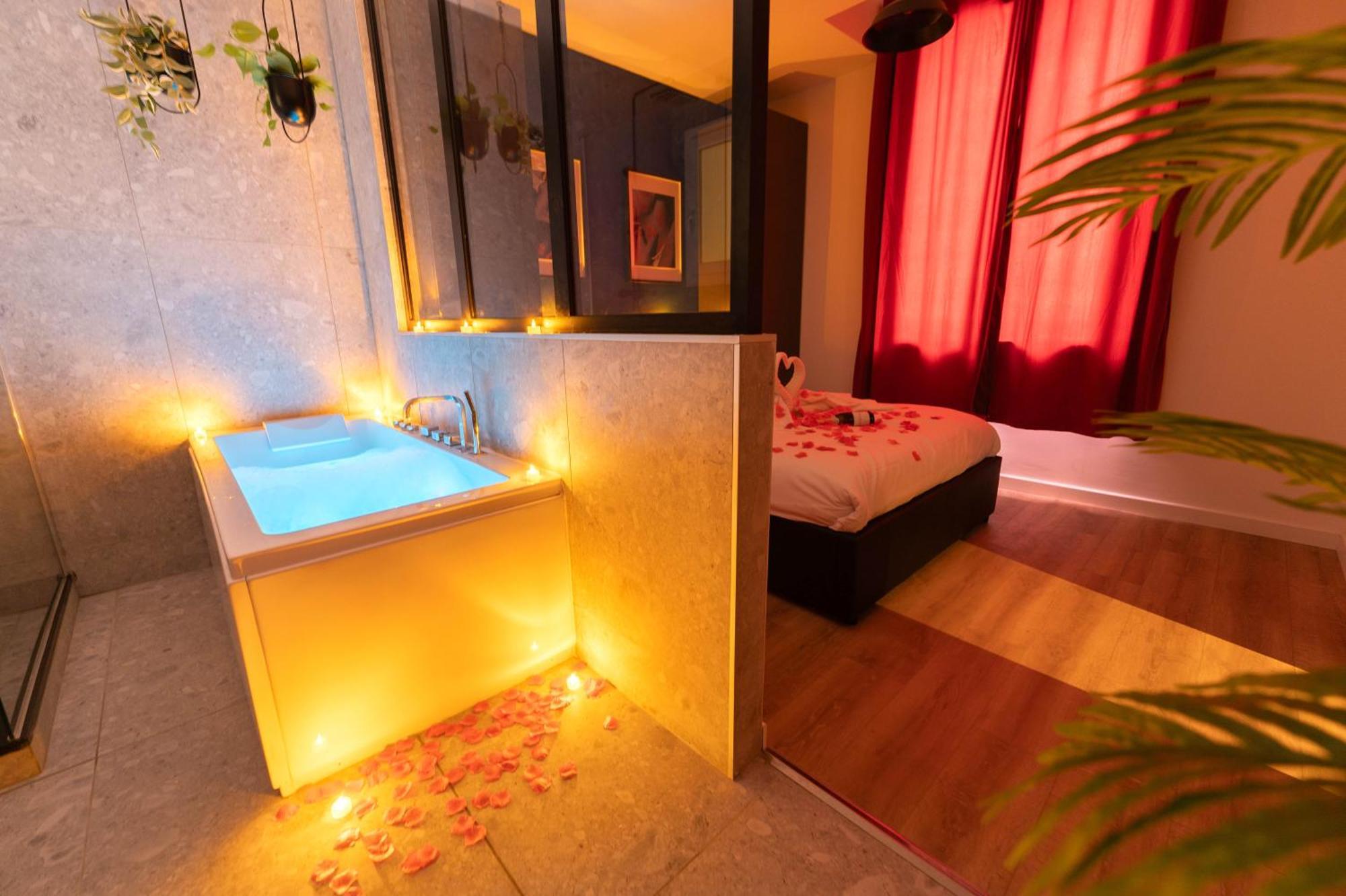 Magnifique Loft - Centre - Jacuzzi 2 Appartamento *